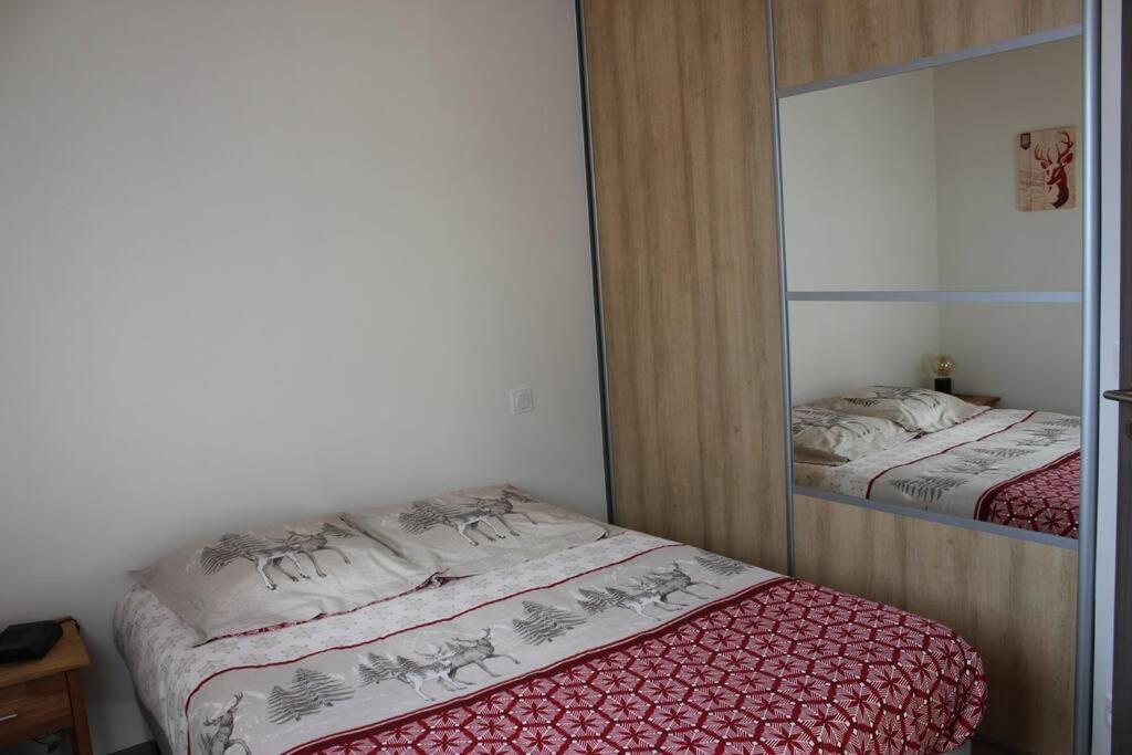 Appartement Vue Sur Le Golf Et Le Lac Leman Publier Eksteriør billede