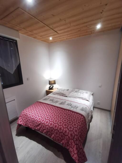Appartement Vue Sur Le Golf Et Le Lac Leman Publier Eksteriør billede